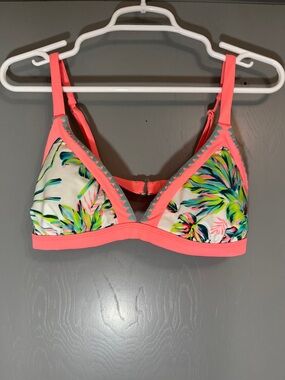 Coral Tropical Print Wireless size Large swim top bikini